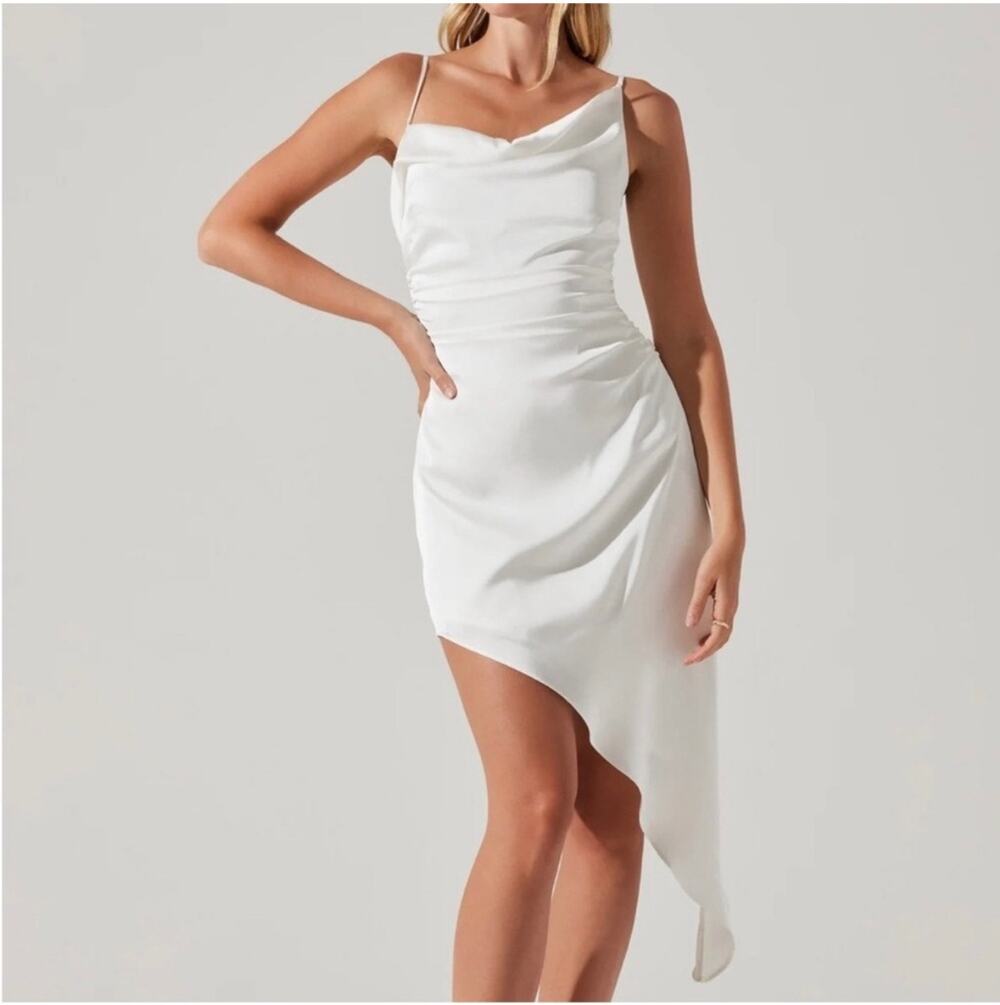 ASTR The Label Dress SZ Small NEW Vista White Satin Asymmetrical Bride NWOT